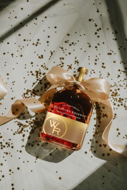 BreakthruBevIL's tweet photo. The Limited Edition Woodford Reserve Holiday Bottle is shiny on the eyes and provides the classic, yet intensely flavorful taste on the palette. Help your customers to ring in the New Year the right way and place an order of @WoodfordReserve today! https://t.co/0NTgMm8jM4