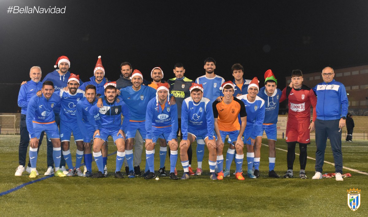 🎄🚨 𝗔𝗭𝗨𝗟𝗘𝗦𝗦𝗦!!! 🚨🎄

La familia del Primer Equipo os desea unas... ¡𝐅𝐞𝐥𝐢𝐜𝐞𝐬 𝐅𝐢𝐞𝐬𝐭𝐚𝐬!

#Bellanavidad