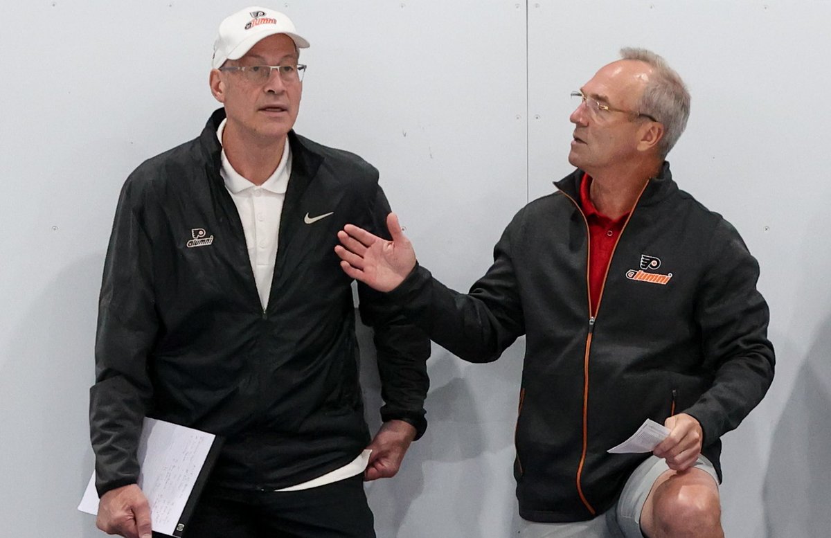 FLYERS ALUMNI TWITTER visual data 5