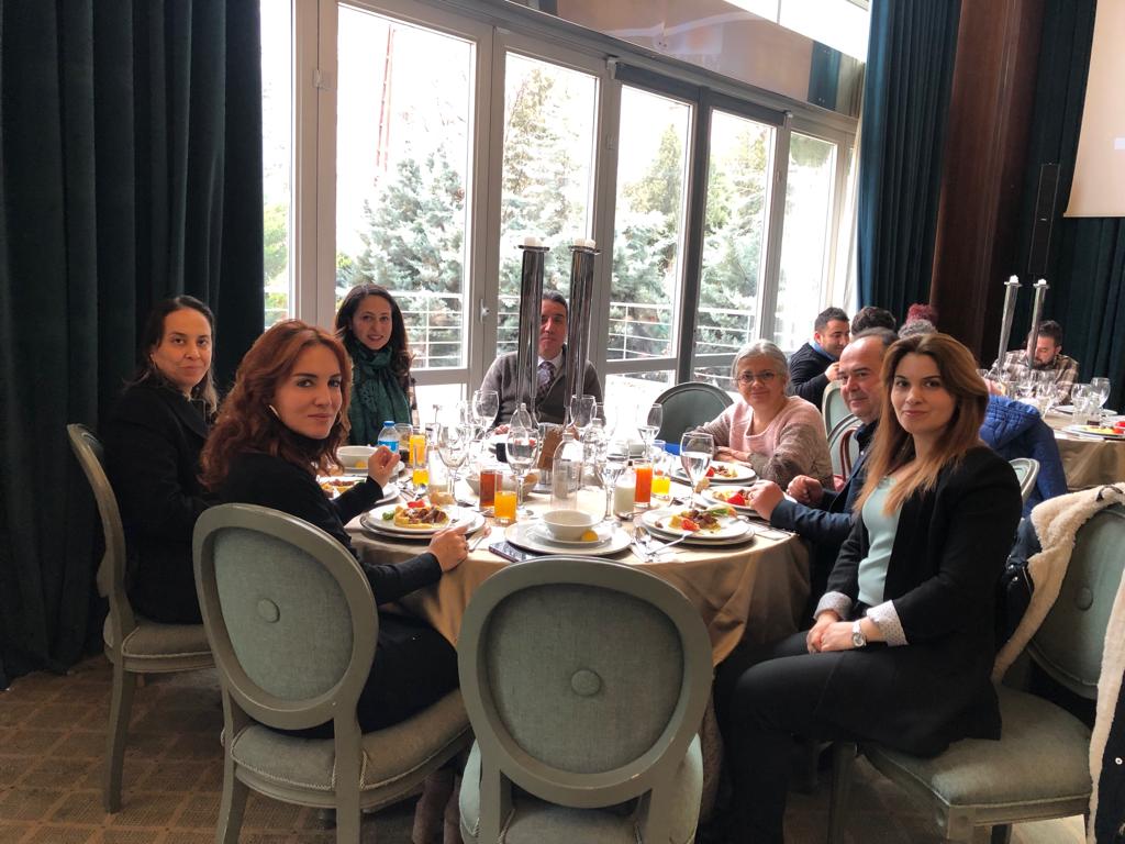 teachersofzgen1's tweet photo. Projemiz kapanış programımızı gerçekleştirdik. Tüm katılımcılara bizi yalnız bırakmadıkları için teşekkür ederiz.@ulusalajans @sehit_oguzhan #teachers of Generation Z https://t.co/hGCUM7brt4