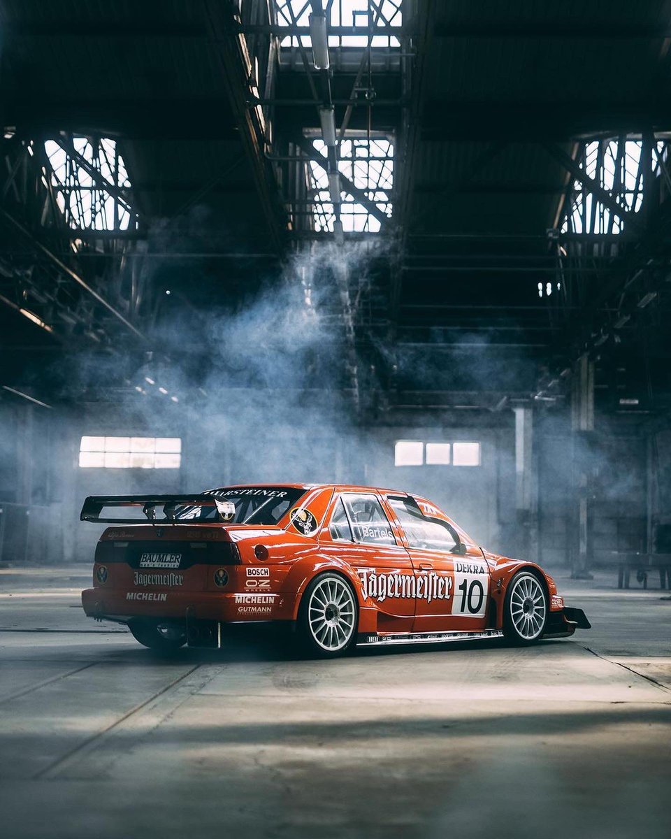 alfattitude's tweet photo. Christmas dinner over?
Time for a digestivo: the “Jägermeister“ Alfa Romeo 155 V6 Ti.
Shot by @stephan_bauer 4 @rmsothebys
•
#Jägermeister #155DTM #155V6Ti #AlfaRomeo https://t.co/lNJ8A6jnU8