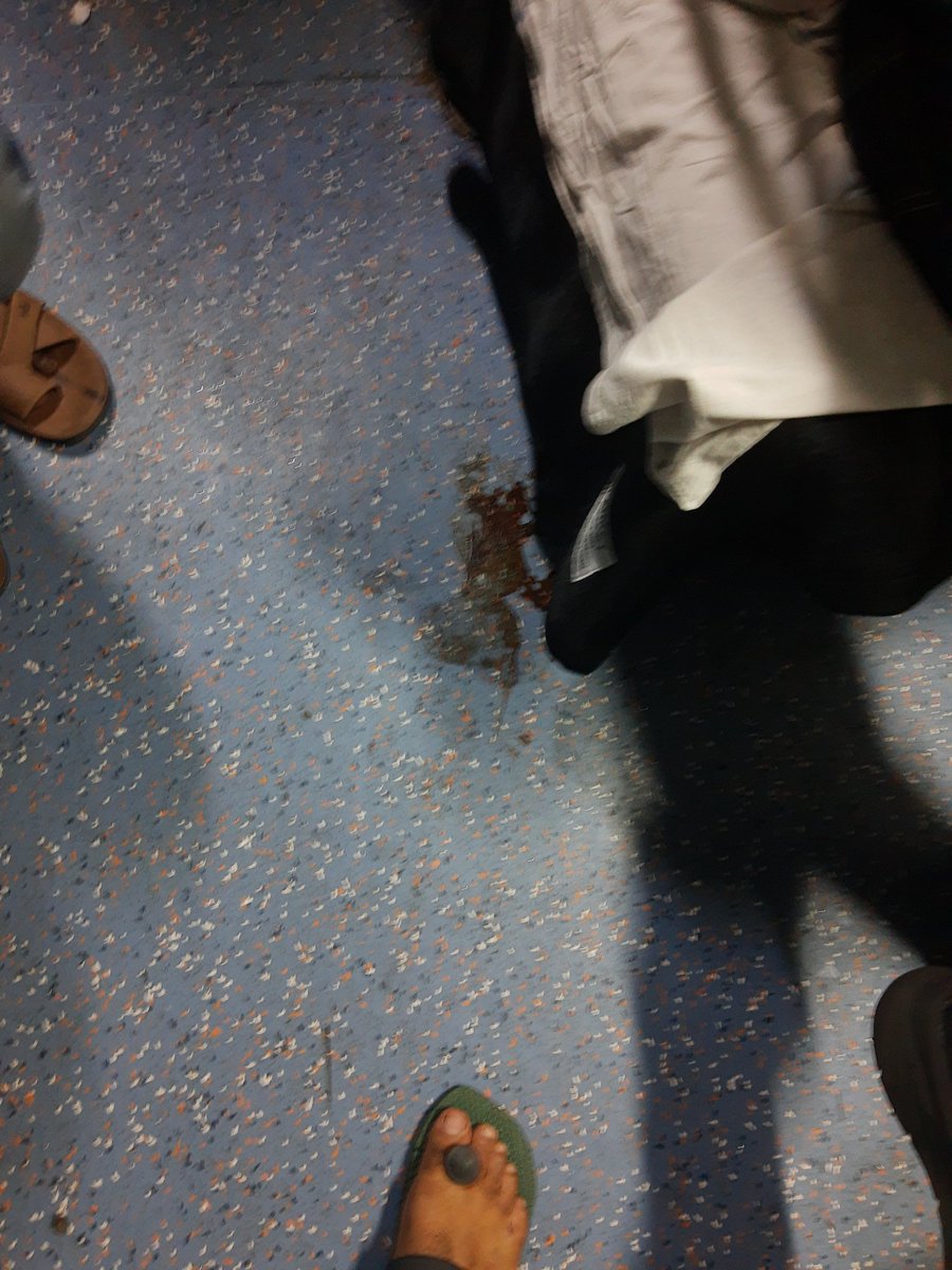 Moshochi's tweet photo. This is the ambience we were welcomed with by Train no. 12484 Amritsar-kochuveli express. Pathetic AC coaches. Shocked to find such negligence and irresponsible behaviour. Kudos to the efficient railways and the contractors who are equally a part of this shoddy management. https://t.co/PBA9RXXxSq