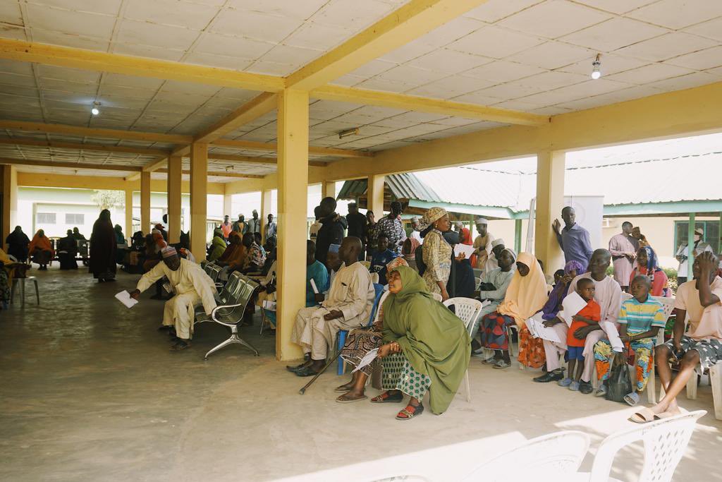 zekanemm's tweet photo. Nice to see @HauFoundation brought  Consultant Doctors  in conjunction with @AMA_Foundation to conduct this Free Eye Exercise for Residents at the Jada General Hospital, Jada in Adamawa State. 

It’s really amazing honestly

#HauFoundation https://t.co/3gHpiwzSp2