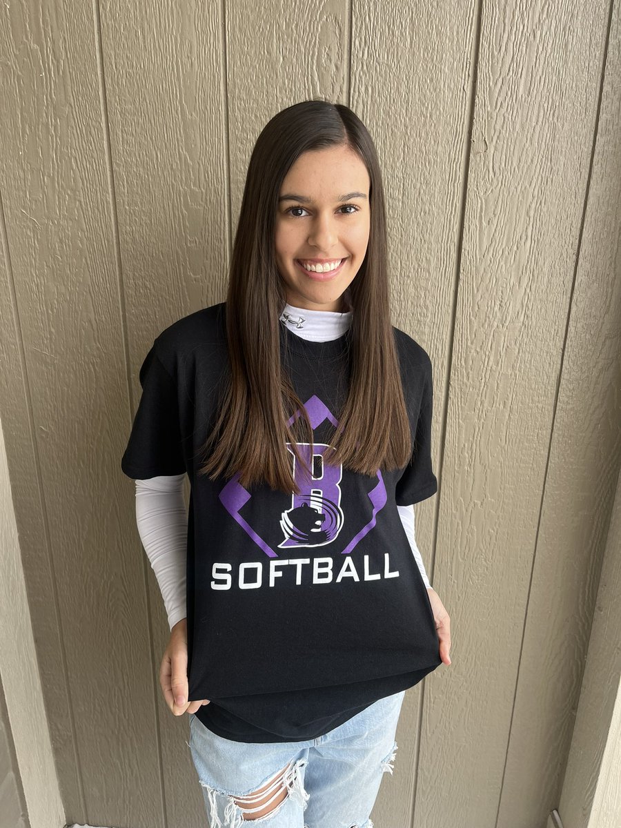 claire lopez tweet media