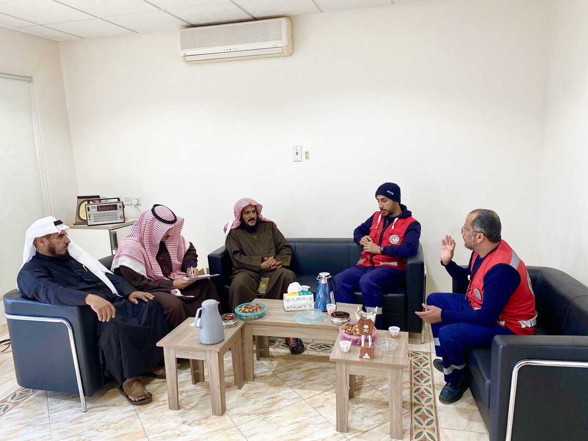 fazeah1's tweet photo. 🔴 خبر
تم بحمد الله هذا اليوم الإثنين اجتماع الجمعية مع مدير الهلال الأحمر السعودي في محافظة #الزلفي أ. سعود البحر ورئيس الجمعية ومديرها التنفيذي و دار الاجتماع حول تفعيل التعاون بين الجانبين. https://t.co/BvMF3i8veE