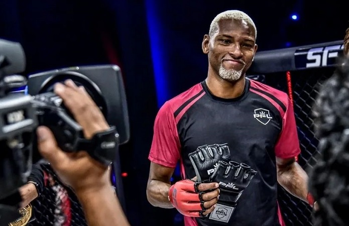 TATAMEMAGAZINE's tweet photo. Com vaga no PFL Challenger Series 2023, Paulo Laia supera adversidades e sonha com US$ 1 milhão https://t.co/wvqI7EtNl1 https://t.co/tr88mJGrkT