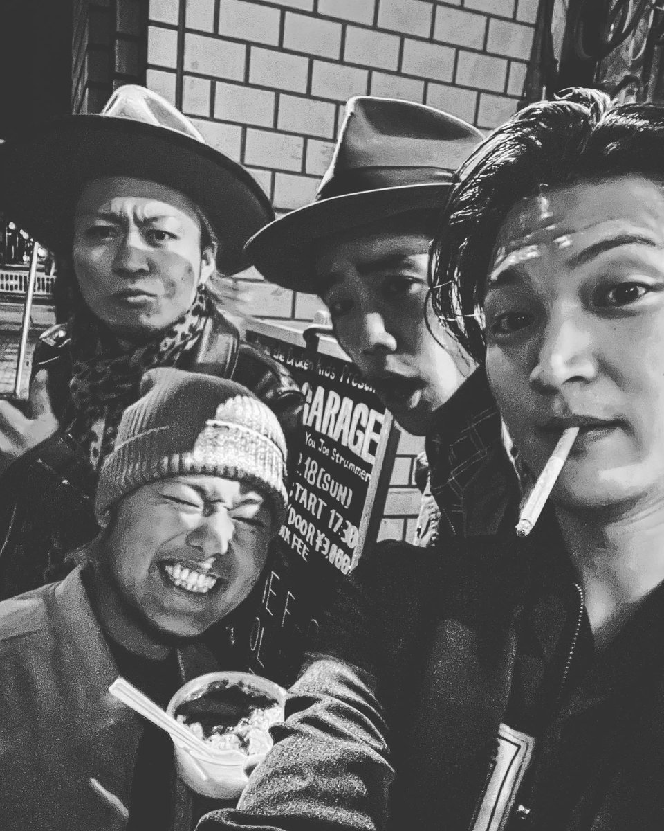 kiaki_yamada's tweet photo. Good Fellows
ROCK'N'ROLL FOREVER
#GoodFellows #rock #roll #ロックンロール #歌うたい #take1outhecasbah #thelacks #伊藤隆史 #金子優太 #山田希明 #scarface #gangrocker #平成 #rocker #japan #punk #さすらいの歌うたい #live #music #love https://t.co/kxhicXdS9t