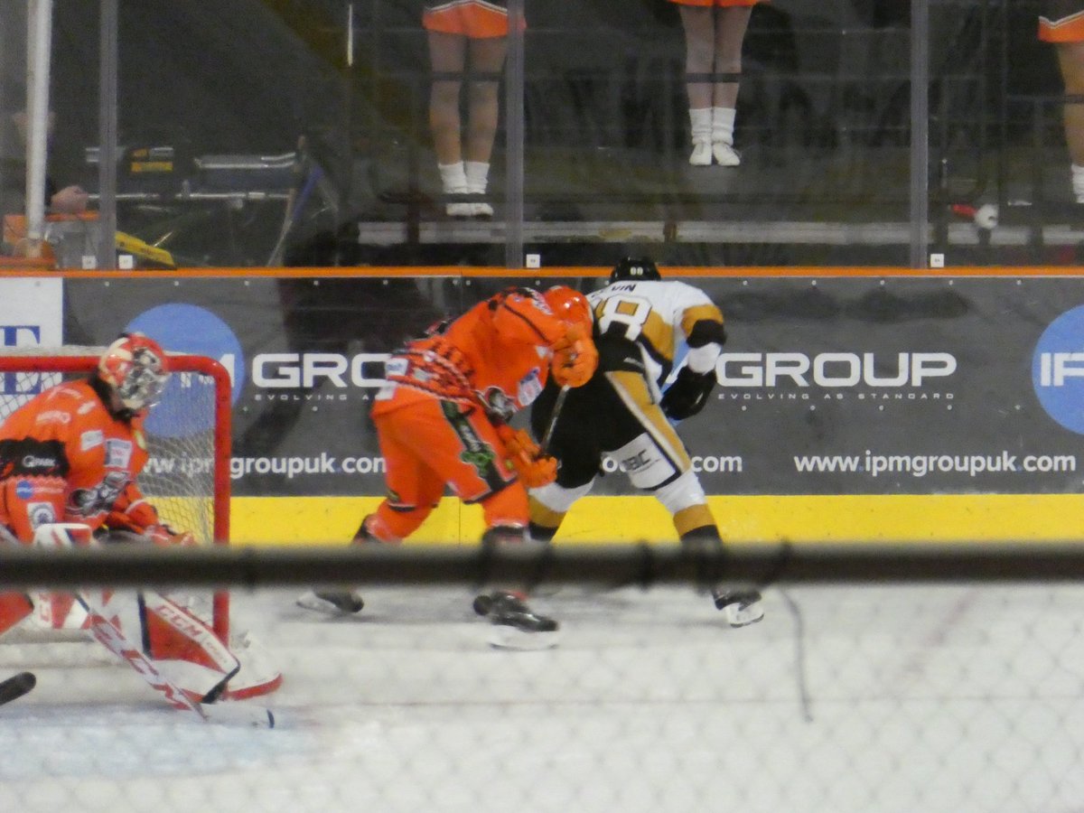 LifeInSlowMoti2's tweet photo. Some Action from the first period!

@steelershockey #steelershockey #BleedOrange https://t.co/8luRrSPZmp