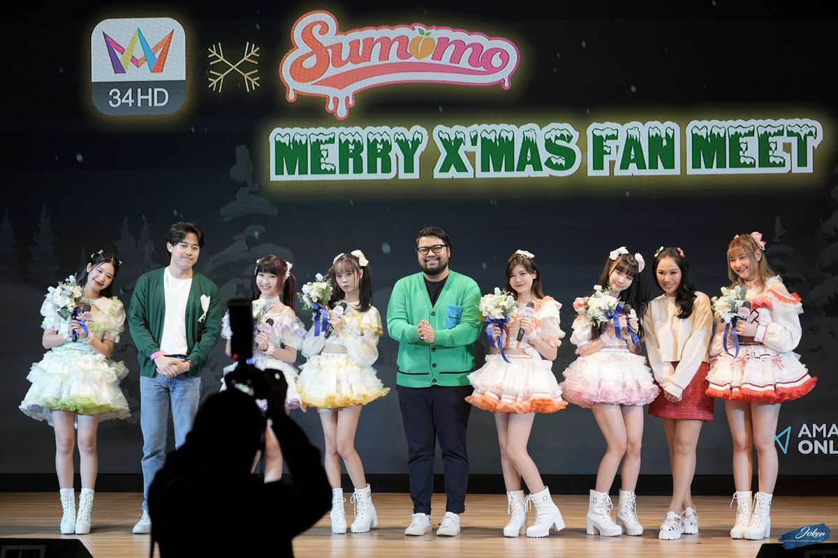 jokermaster619's tweet photo. เก็บตกภาพจากในงานเมื่อวันเสาร์ Sumomo เปิดตัวเป็น Brand Embassador ของ 34HD จัดงานเปิดตัว + Fan Meet ได้อย่างน่าประทับใจมากๆ มาชมกันได้ฮะ รูปเพียบ^^
.
https://t.co/2A53CGwDOc
.
#34HD #34HDapp #Sumomo #sumomomomomomomomonouchi #34HDappXSumomo #34HDXSumomo #MerryXmasFanMeet https://t.co/yCjoPF4Gtb