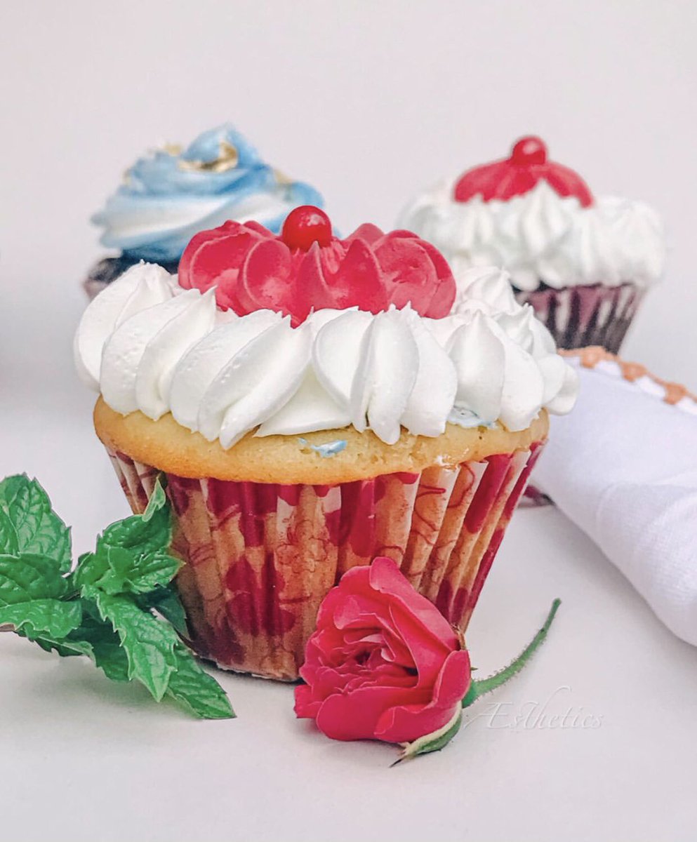_byzainab's tweet photo. I’m Zainab, a 16 year old baker in Kaduna. If I am lucky enough to win this, I will be able to have my personal working space as my mum has been threatening to chase me out of her kitchen for the past few months🥹 https://t.co/MGz20vJRBu