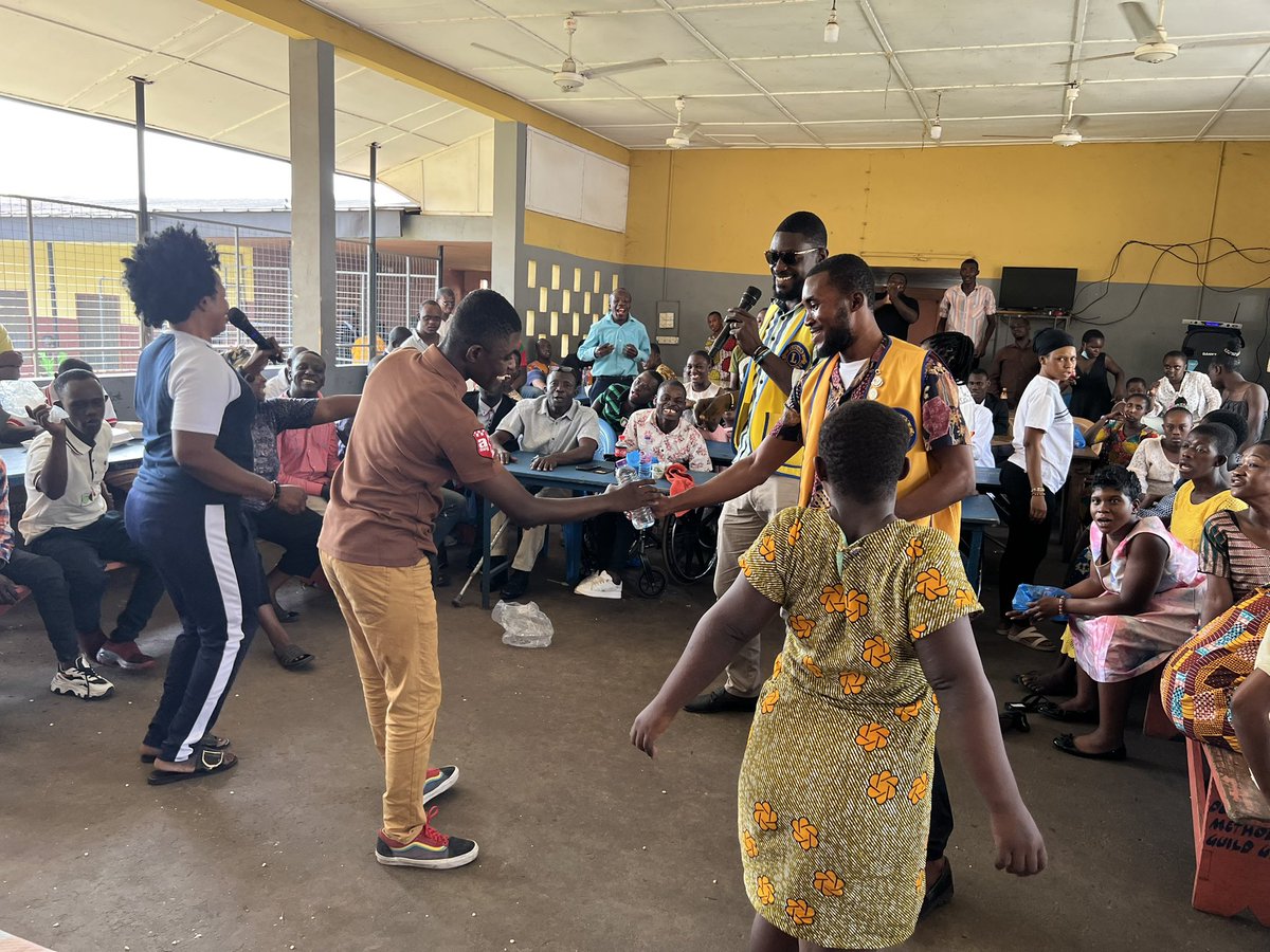 KsiRoyalLions's tweet photo. It was fun. We danced and played and sung. And there was more than enough to eat. #LunchInaBox #MerryChristmas #KindnessMatters @GhanaLionsClubs @lionsclubs https://t.co/tquKOStzWC
