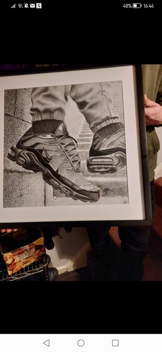 Dextersmummy1's tweet photo. @Nike look how incredible my partner's charcoal drawing is! Only started drawing a year or so again https://t.co/uRhQINN71Z
