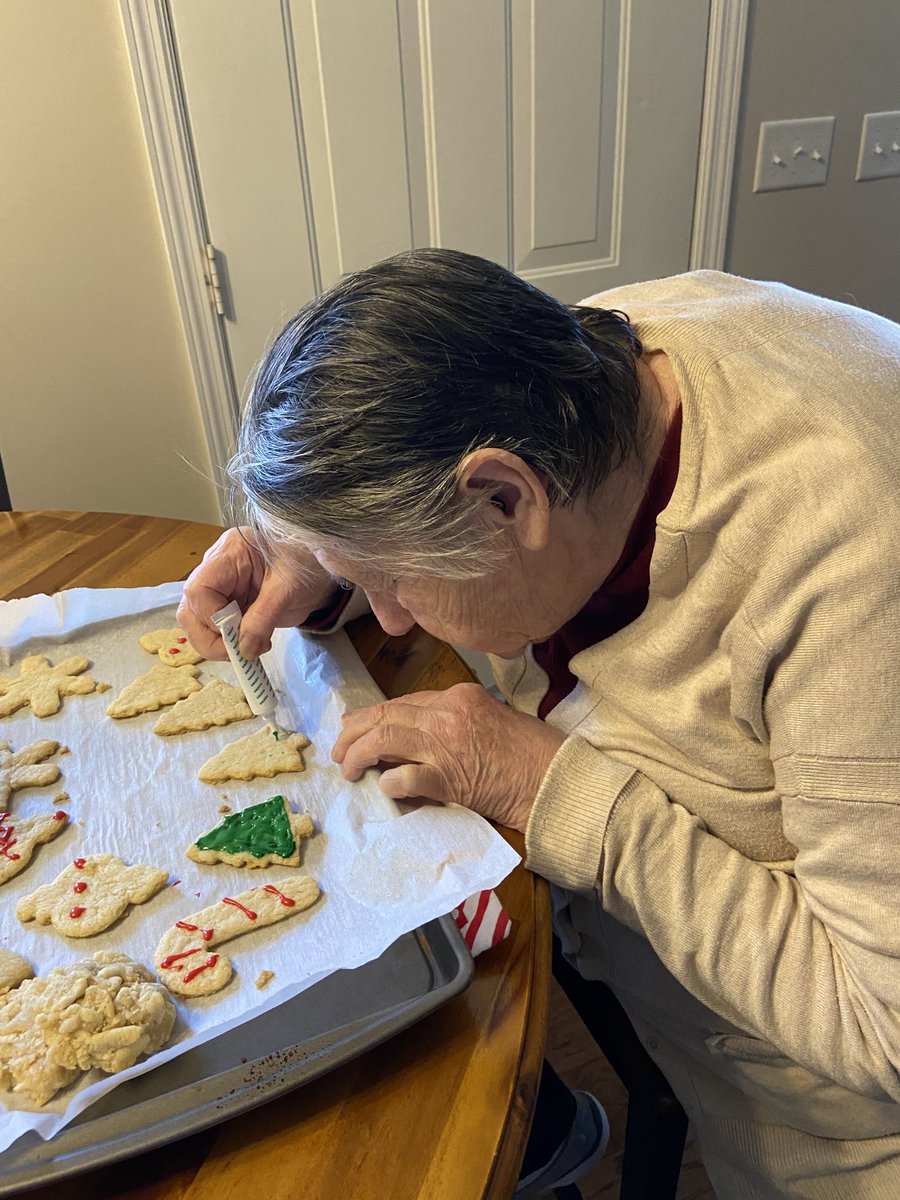 sonya_cam's tweet photo. Mamaw was so proud of the cookies and snowmen she got to make as Christmas gifts for everyone. She couldn’t stop talking about who would get each one and how much she thought they’d like them. I always enjoy making these memories with my sweet Mamaw. https://t.co/m7UtqTHPe7
