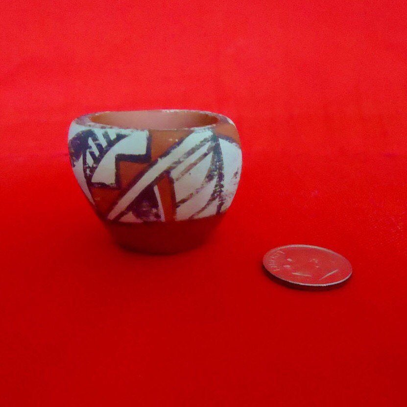 tracy_short10's tweet photo. Available Now in my #etsy shop: Miniature ZIA NATIVE AMERICAN Pottery by Helen Gachupin Vintage Polychrome https://t.co/zSJb8ojKmi
#tracyshort10 #etsygifts #Ziapottery #nativeamerican #Ziapolychrome #vintagegifts #nativepottery #miniaturezia #etsyshop https://t.co/fwhDUghqul