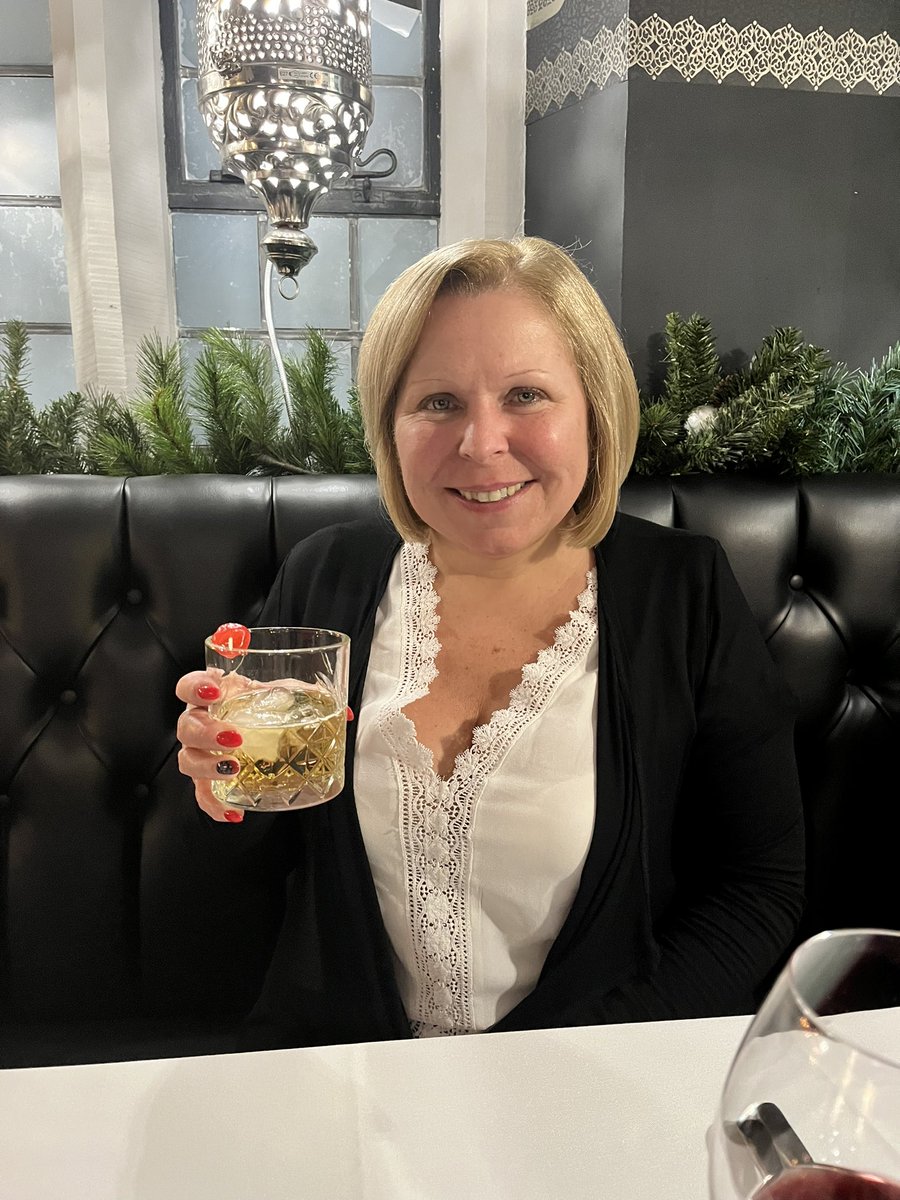 Always start, &amp; end the day with a smile 😊 It’s infectious… spread that kindness everywhere 🥰 #MentalHealthMonday #mentalhealth