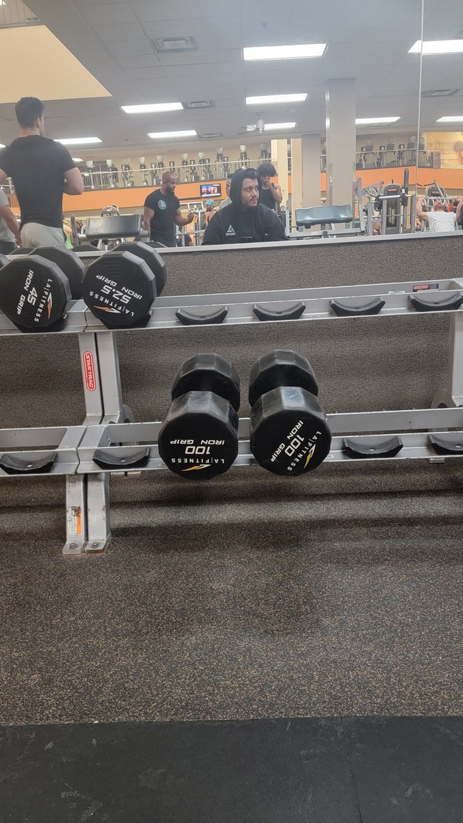 Star⭐️ tweet media