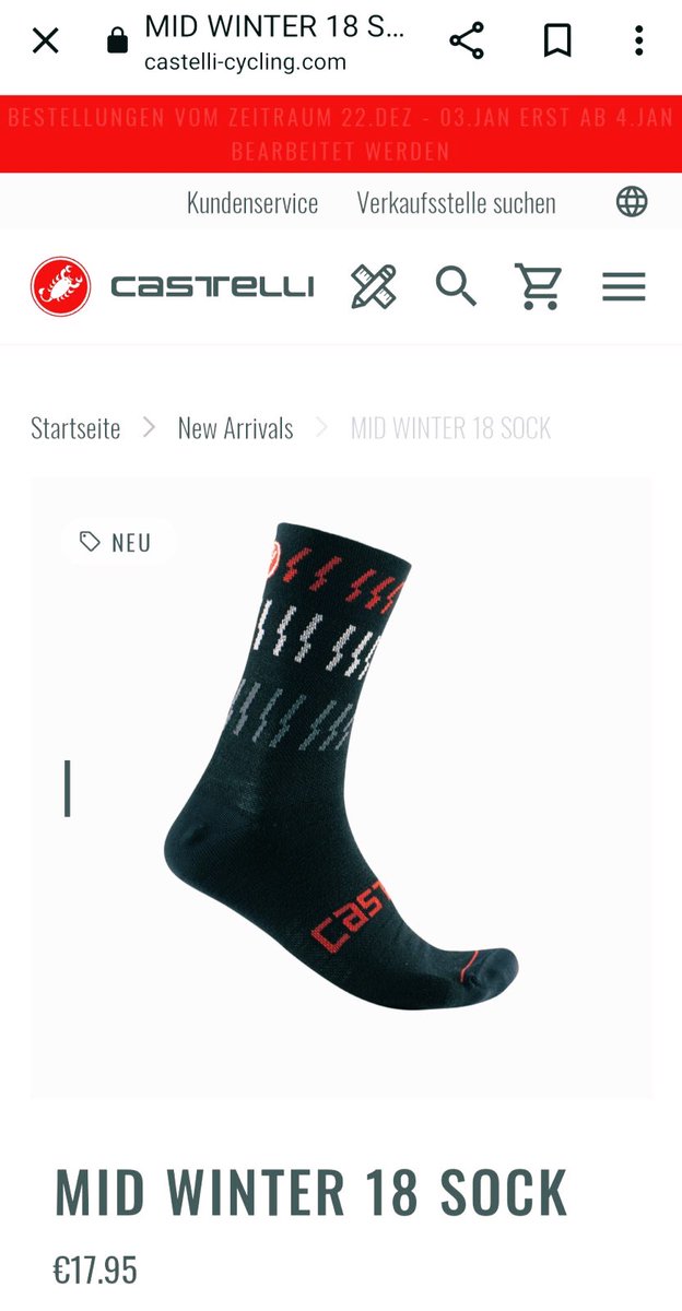 jurabilis's tweet photo. Eine „18 Sock“ mit diesem „zackigen Design“ ist schon bemerkenswert abstoßend. @CastelliCycling, seriously? https://t.co/bQjFVAF7Z9