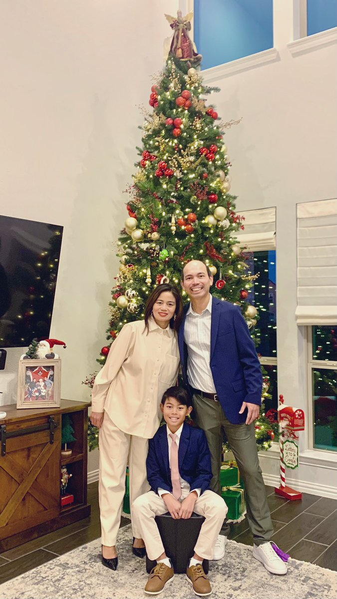 SebastianMarif0's tweet photo. Happy Holidays 💙 https://t.co/UtQiYsJNcr
