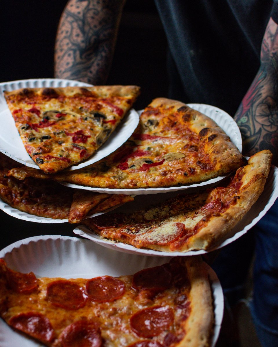 HobokenPie's tweet photo. Welcome back, 𝘗𝘢𝘶𝘭𝘪𝘦-people! 🤘🐦 Swing by for Jersey-style slices and pies starting at 5pm — Or get 'em delivered when you order through the HP App or by visiting https://t.co/7GYoMMLWik! 🍕🚘 https://t.co/cCOHCLeVTy