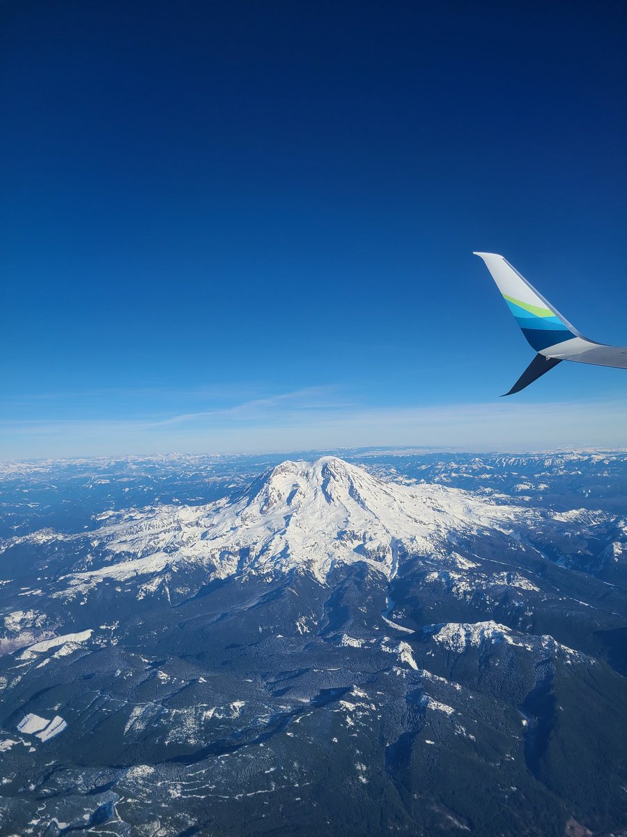 ipranith's tweet photo. #MtRainier https://t.co/ef60TOEq7E