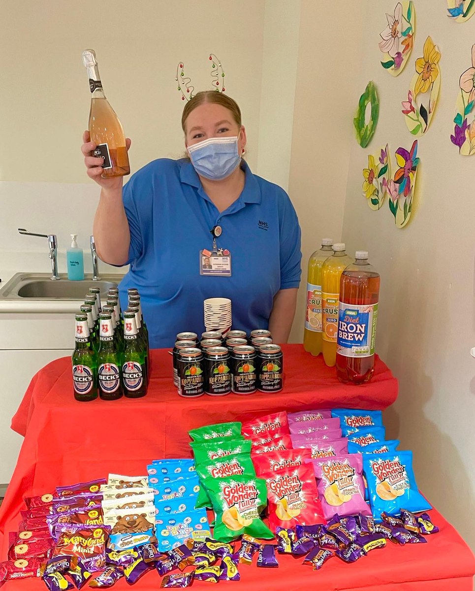 Teammuick's tweet photo. We have had the best time celebrating 🎅🏽 CHRISTMAS 🎅🏽 lots of fun as you can see by our itinerary! Bar was a hit- non alcoholic of course. Patients loved their presents, and we were lucky to be visited by Santa and his elves from Forensic Rehab! 🎄🎁✨@NHSGrampian @SNGMHLD https://t.co/a9bAM4cT3G