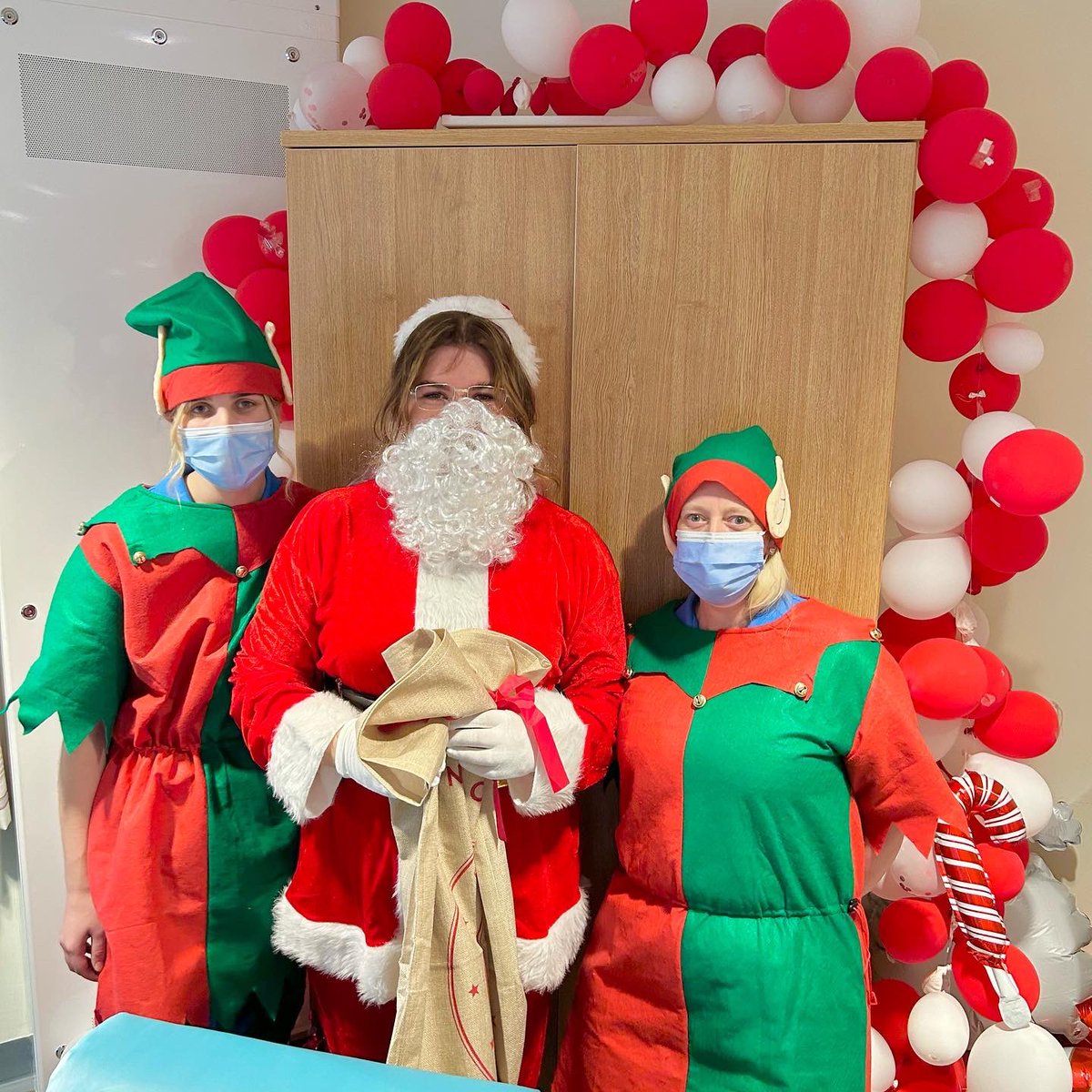 Teammuick's tweet photo. We have had the best time celebrating 🎅🏽 CHRISTMAS 🎅🏽 lots of fun as you can see by our itinerary! Bar was a hit- non alcoholic of course. Patients loved their presents, and we were lucky to be visited by Santa and his elves from Forensic Rehab! 🎄🎁✨@NHSGrampian @SNGMHLD https://t.co/a9bAM4cT3G