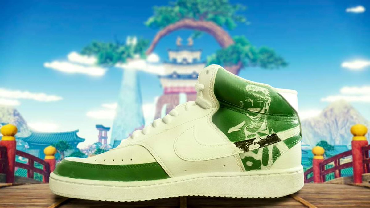 VicieuxLeSecond's tweet photo. Custom shoes : Zoro X Mihawk 👟
. 
. Temps de Réalisation : 20H
.
.Materiels : Angélus Paint, Posca, Airbrush Iwata
.
.
.
#manga #anime #onepiece #zoro #roronoa #mihawk #luffy #op #original #france #français #custom #customshoe #shoe #shoes #japon #kanji #peinture #angelus #paint https://t.co/6TRcB80fAS
