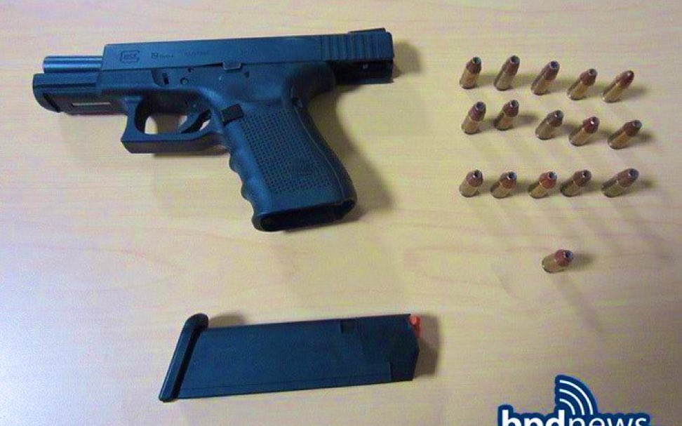 BostonPatrolmen's tweet photo. Another gun off the streets of our city courtesy of the hardworking men and women of BPD. To all of our officers, we say: “Thank you for making our city a #SaferBoston.” https://t.co/gl8aA6JN0R