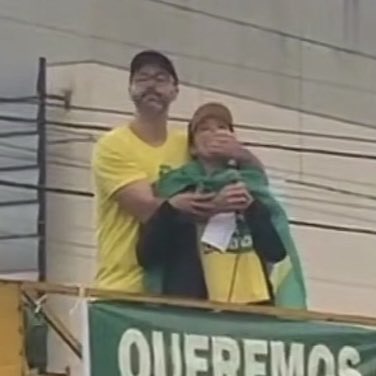 rosecobarlt's tweet photo. @wooyismo avisa carolina estão tentando nos calar https://t.co/DISdVuWxLF