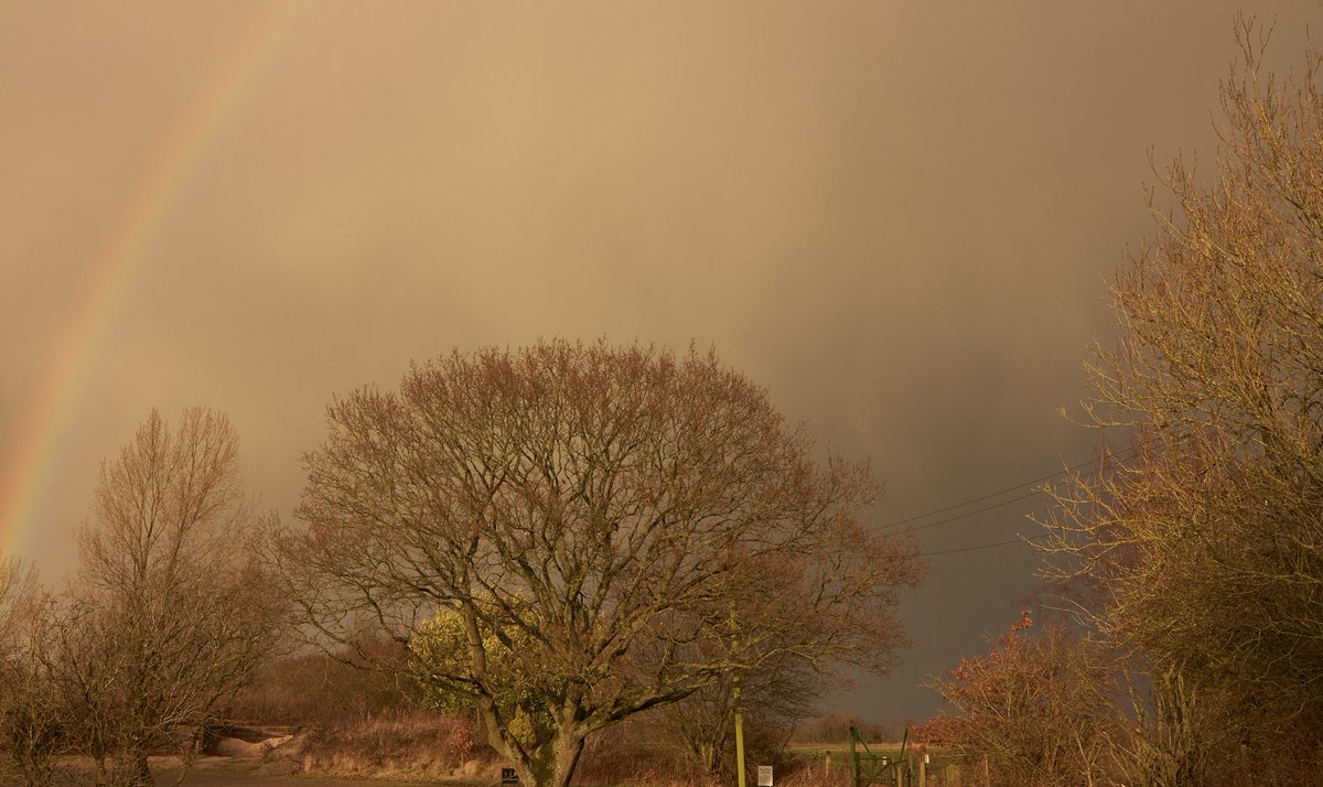 When the weather offers you a Turner moment 🙏🏼 #williamturner #painterly #leica #leicam10