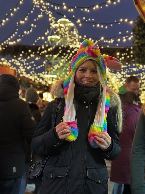 Ich hoffe ihr hattet alle sch&ouml;ne Weihnachtsfeiertage 🎄🎁🎀❤️ Bei mir fiel Geburtstag und Weihnachten dieses<a href="/tag/ill"class="tags"><span>#ill</span></a><a href="/tag/merrychristmas"class="tags"><span>#merrychristmas</span></a><a href="/tag/lgbtq"class="tags"><span>#lgbtq</span></a><a href="/tag/christmastime"class="tags"><span>#christmastime</span></a><a href="/tag/c"class="tags"><span>#c</span></a>