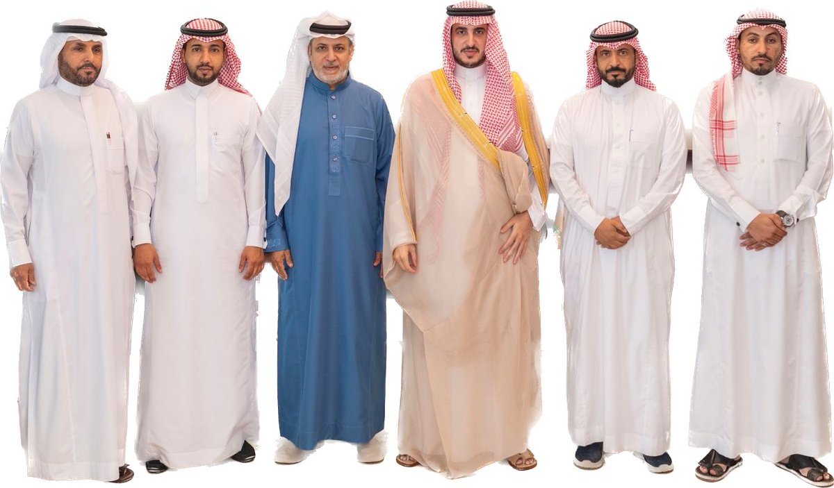 تشرفت بالعمل كعضو مجلس إدارة ومدير تنفيذي وادارة حساب تويتر لنادي #القريات وتحققت بحمدالله بطولة المنطقة ومركز ثاني للشباب
فريق العمل مميز وأضاف لي كثيراً
أحياناً الضروف أقوى من الرغبة بالاستمرار شكراً للجميع وأمنياتي بأن نفرح بالصعود وتكون بداية لإلتفاف أهل القريات حول ناديهم