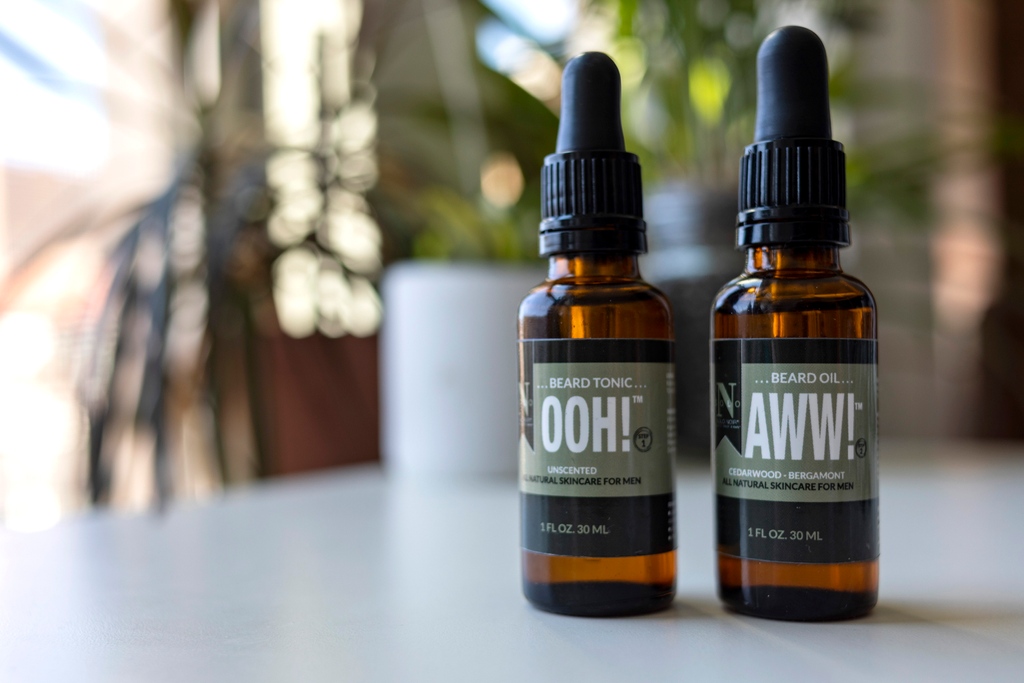 SoloNoirforMen's tweet photo. Step 1 Step 2 #beardoil #beards #hair #skincare ⁠
#blackmensskinscare #menofcolor #mensskincare #mensskincareproducts #mensskincareroutine #mensskincareline #blackmensgrooming #blackmensbeard #blackmensbeardtips #blackmensbeards #blackmensstyle https://t.co/kDiv0NOpx5