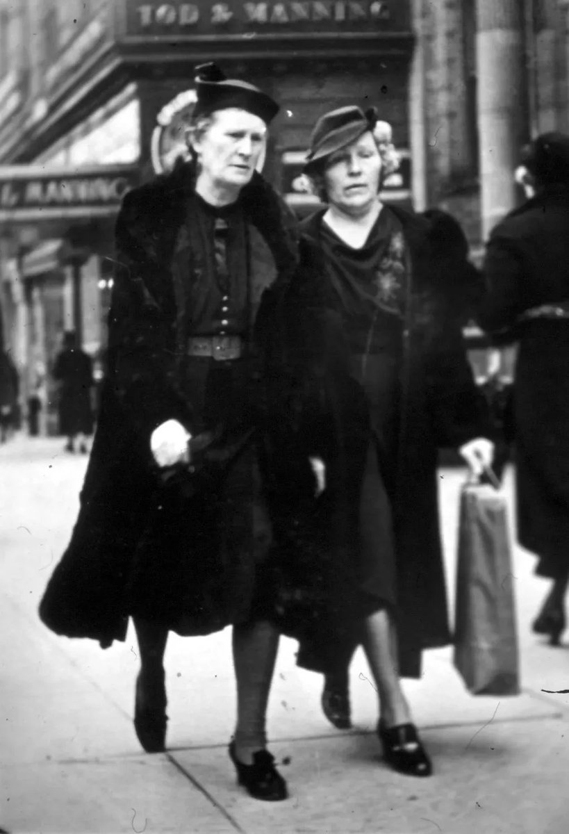 Happy #MusuemMonday and Boxing Day! We wish you the best of luck if you're going out shopping today, much like these two well-dressed ladies from the 1940s
(P08413)

#MapleRidgeMuseum #MRMuseum #MRM #MapleRidge #MapleRidgeBC #BCMuseums #BCHeritage #BCHistory