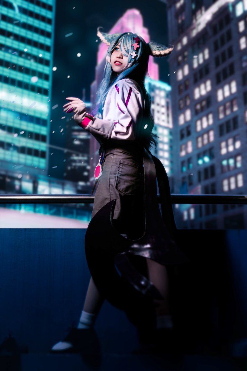 vansinnee's tweet photo. Ewiwa sheeesh 💙🌈
- Elira Pendora | #LazuLight Nijisanji

(I only realized i had the clips on wrong after the shoot was done 🥹)

📷: Mishchievous L.
________________________________________
#NIJISANJI_EN #絵リーラ #pendorART #eligant #elirapendora #cosplay https://t.co/MAu04BOff6