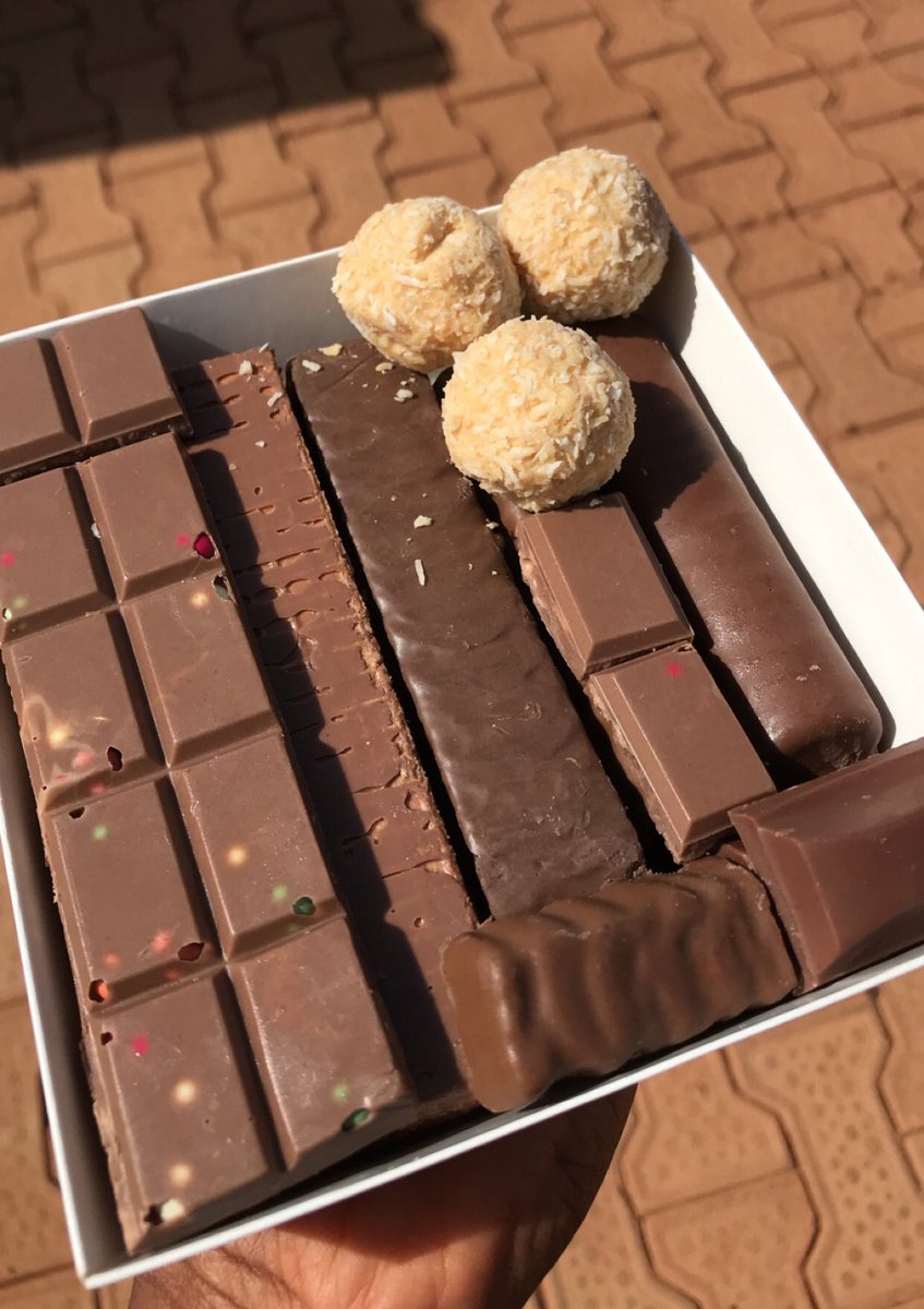 Muneervh_'s tweet photo. Mini chocolate pack
Price:N2500 https://t.co/hE2qJjobAG