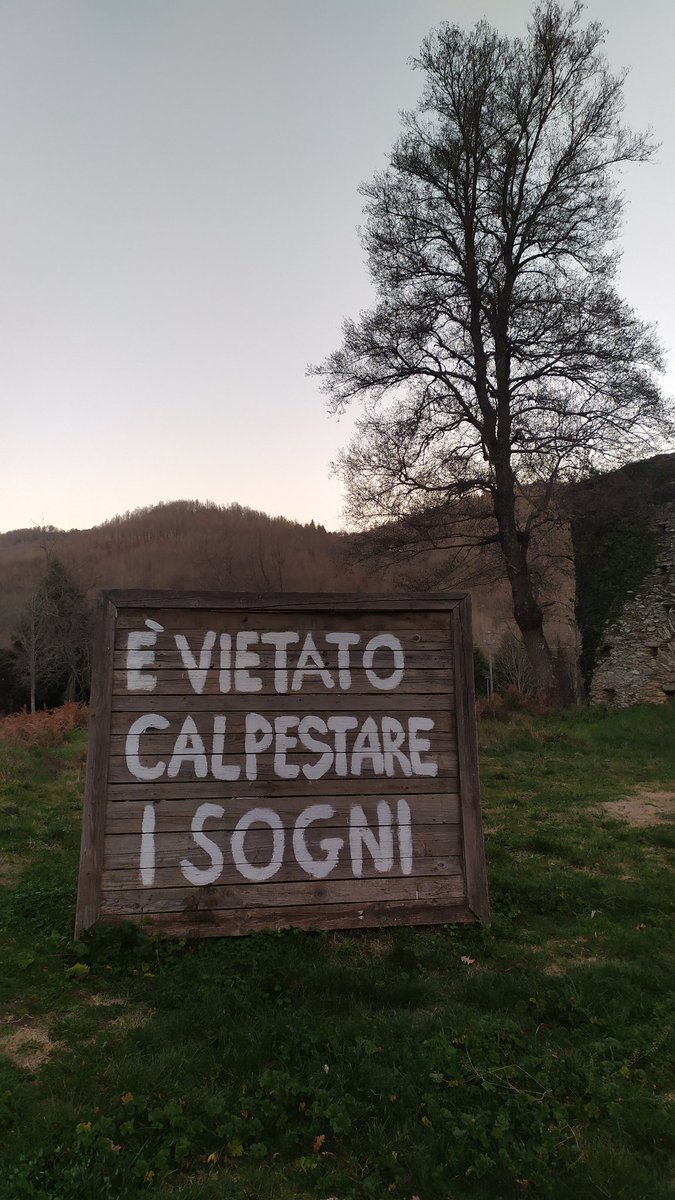 withaposhaccent's tweet photo. 26 dicembre 2022 #calabria #abbazia #corazzo #SantoStefano #sogni #dreams https://t.co/2CgQa3NMNg