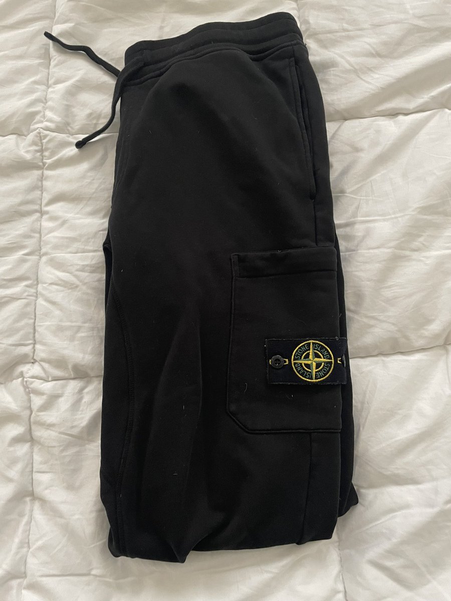 yzypreme's tweet photo. -Supreme X Champion Sweatshirt SZ L New $125

-Supreme Sweatshirt SZ L Worn 1X maybe new cant remember $100

-Kith X Columbia Sweatshirt SZ L New $125

-Stone Island Sweatpant Jogger SZ L worn a few times $100

DM if interested https://t.co/wCnXQwhXD6