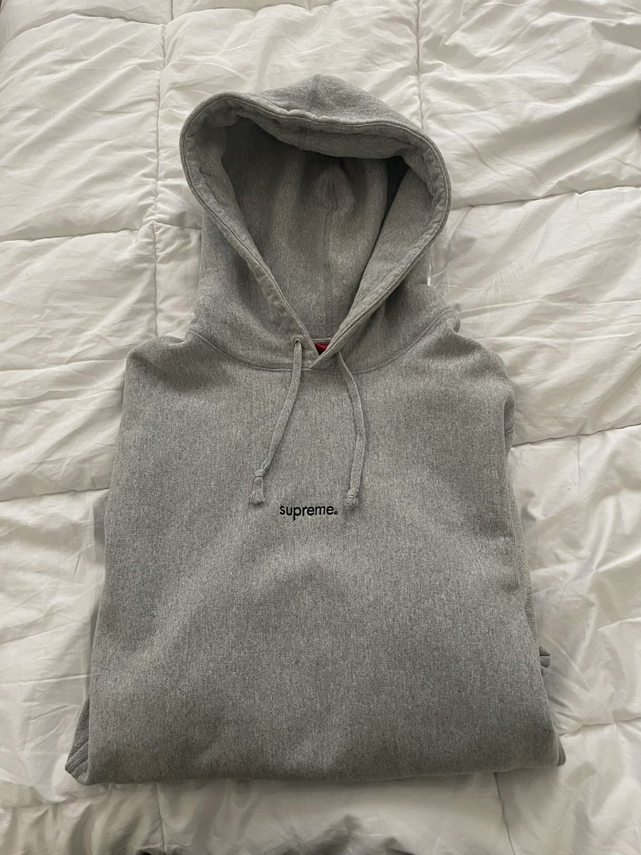 yzypreme's tweet photo. -Supreme X Champion Sweatshirt SZ L New $125

-Supreme Sweatshirt SZ L Worn 1X maybe new cant remember $100

-Kith X Columbia Sweatshirt SZ L New $125

-Stone Island Sweatpant Jogger SZ L worn a few times $100

DM if interested https://t.co/wCnXQwhXD6