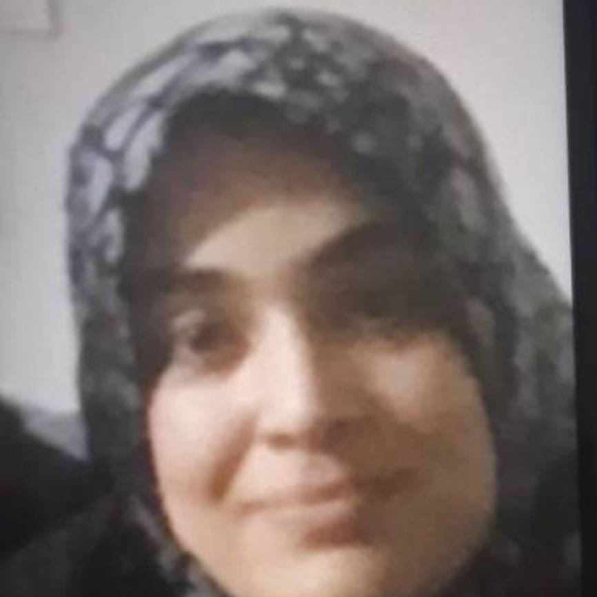 odakdunyam's tweet photo. Demir parmaklıklar ardında iki anne:  Biri tutuklu, diğeri gözaltında

♦️Gülgün Bakay, 22 Aralık'ta Edirne'de tutuklandı.
♦️Sena Mehmetoğlu Edremit'te gözaltında.

HastaMahpuslara Tahliye https://t.co/maULmkxjs1