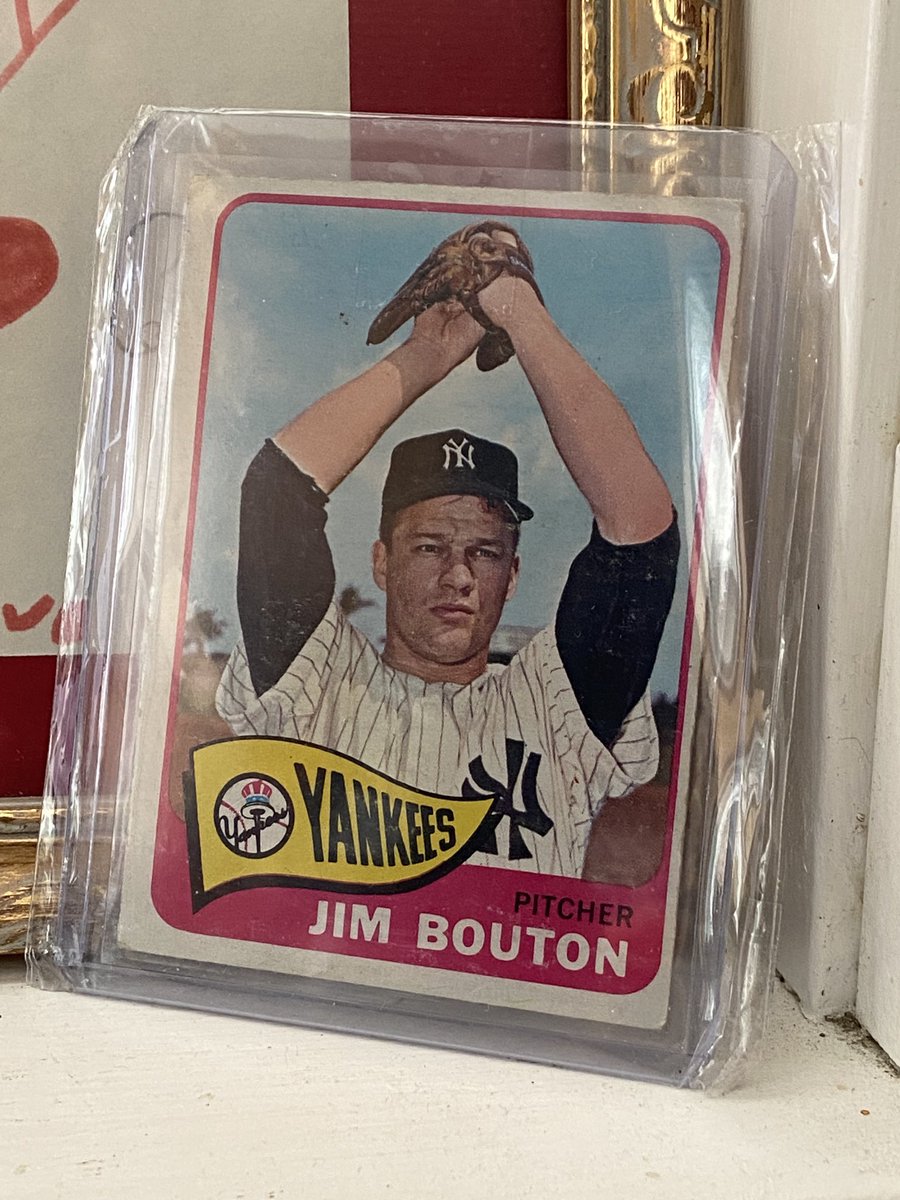 TVdonyoung's tweet image. Wonderful Xmas gift from Taylor. 

From fireball to #knuckleball to kiss-n-tell author. 

14 yr old me said: “Wow! I want to be a writer too”

#BallFour
#JimBouton
#Yankees 
#SeattlePilots
#Baseball