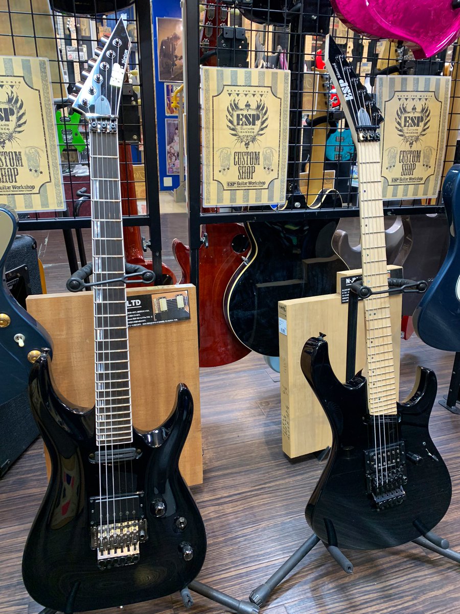 kenny_hide's tweet photo. ヤンギでトッキーが弾き倒したHORIZONとMARVERICK実機😁🎸🎸
いつものESPにてw
#ESPGWS https://t.co/3bySLzvQtW