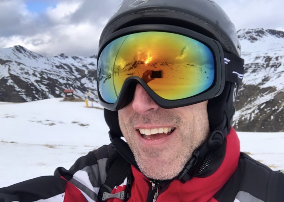 eandresp15's tweet photo. Tras años de parón, vuelta a las pistas blancas de @edujosa ⛷️⛷️⛷️ https://t.co/vkovBMclJR