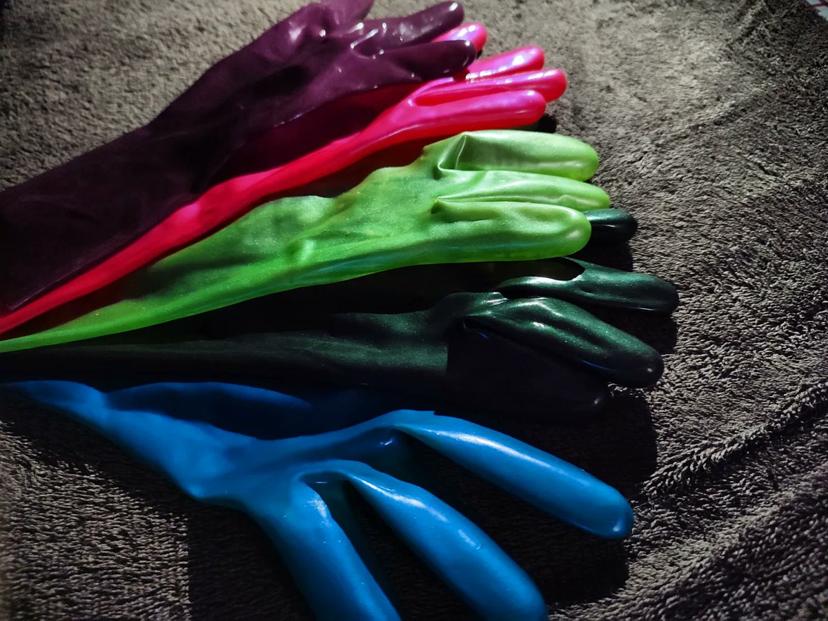 exlatfr's tweet photo. Nouvelle livraison, les couleurs sont tellement incroyables !!
#latex #latexgloves #latexlife #latexhand #latexcasual #latexfashion #latexfan #latexfetish https://t.co/Ad146cX0Eu