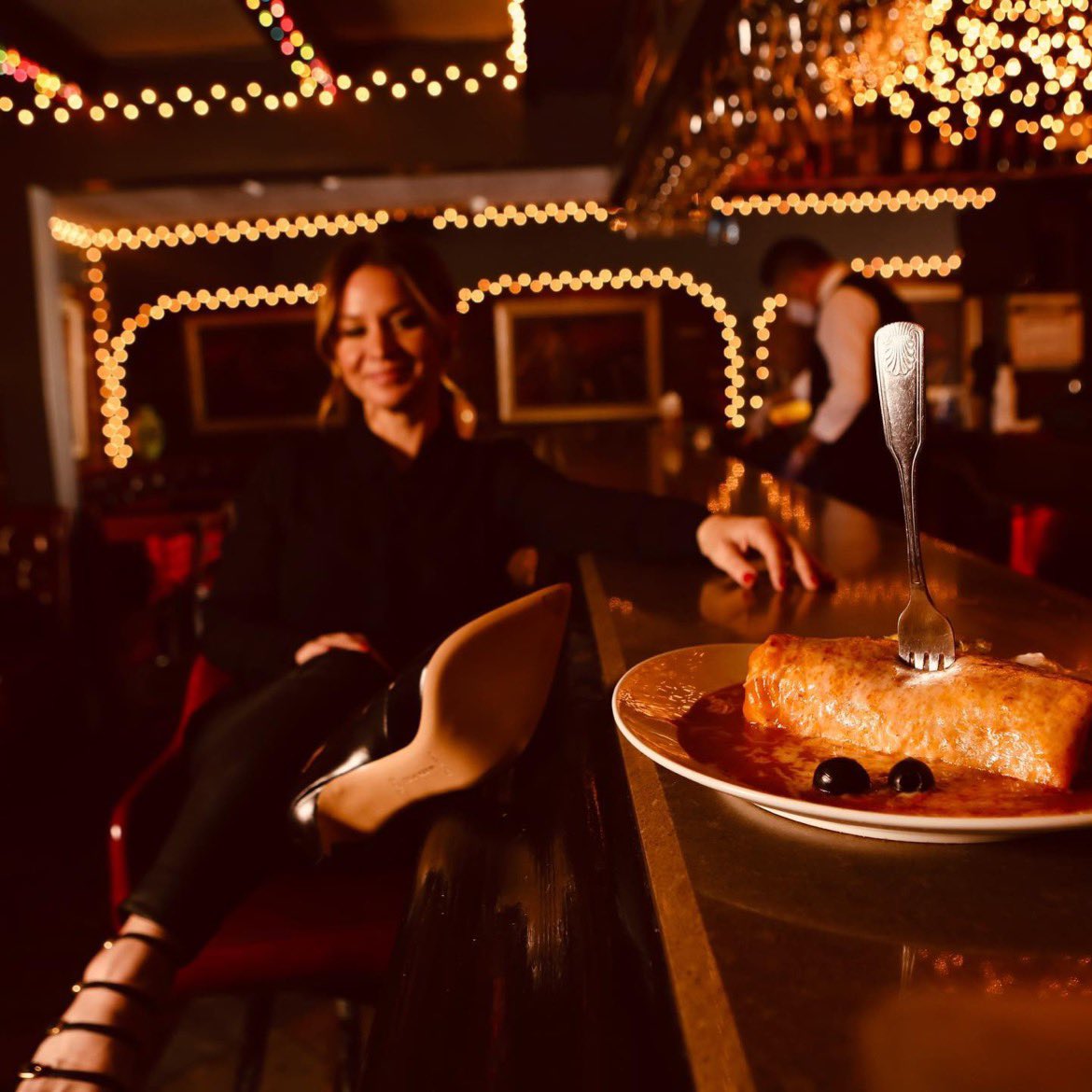 Oven-Style Burrito, anyone?
Back open for normal business hours today. 

#casavega #losangelesrestaurants #mexicancomfortfood #oldschool