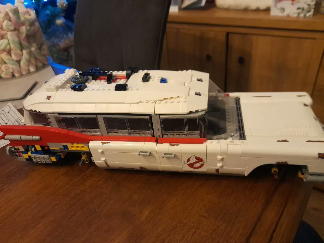 HgWhaley's tweet photo. Building my new Lego Ecto-1 from #ghostbustersafterlife. #ghostbusters #ecto1ghostbusters #lego #legophotography https://t.co/vvvLjQTW30