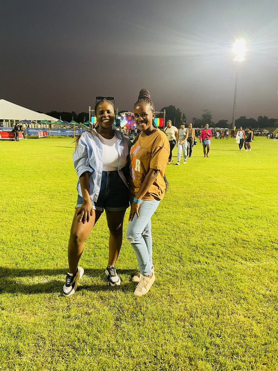 mollynoko's tweet photo. #MakhadziFamilyDay with my best friend❤️ https://t.co/hcMzYCH3XT