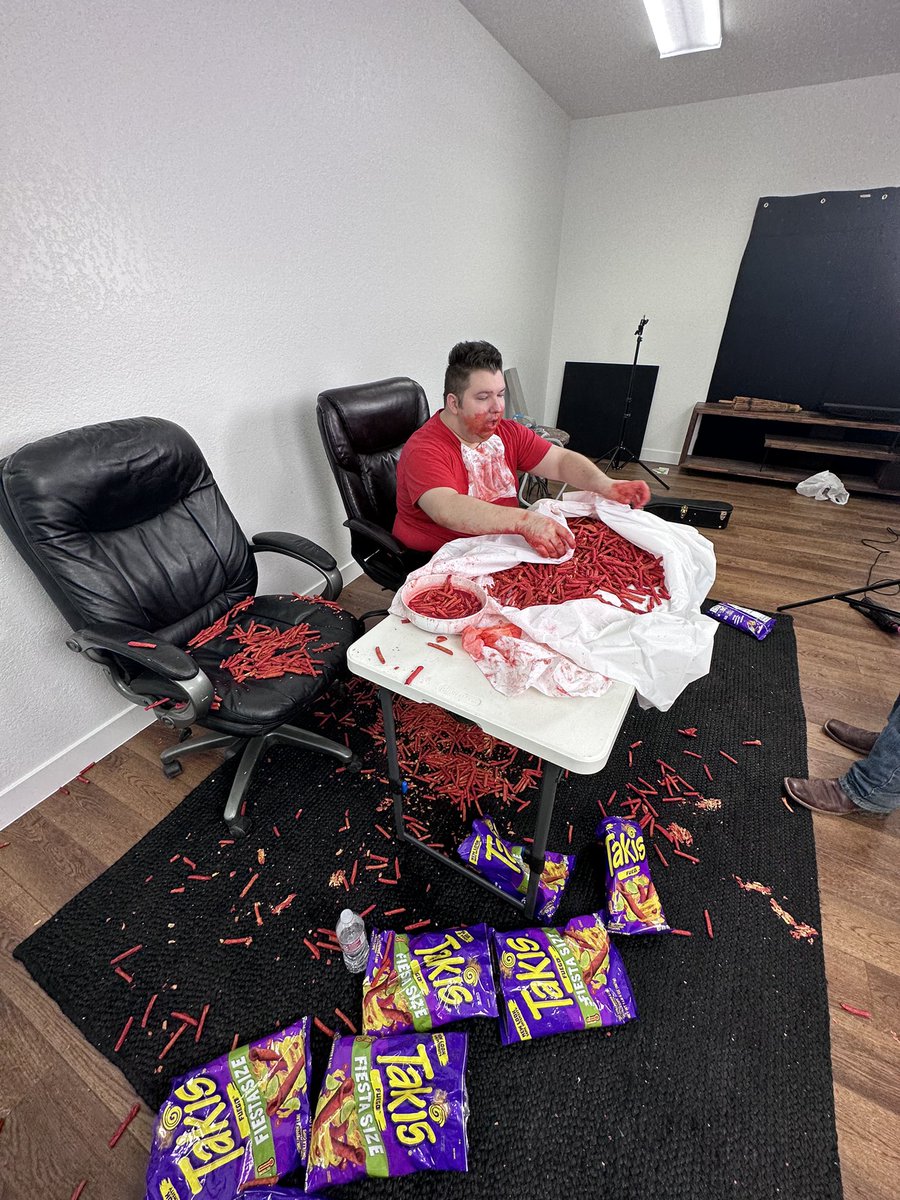 realnikocado tweet media