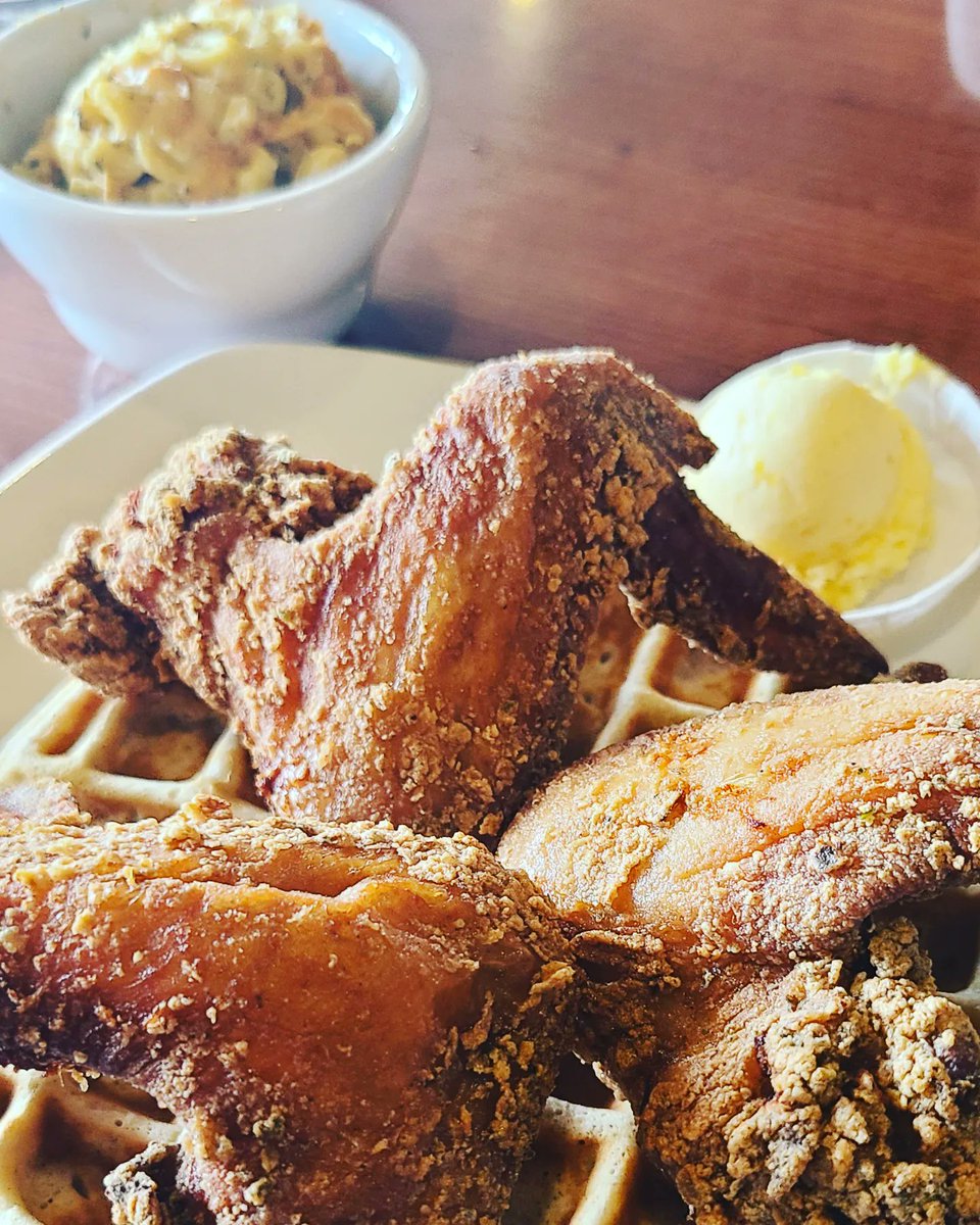AggieJay_412's tweet photo. #BrunchFun @Dschickenwafls #Yummy π₯°β€οΈ https://t.co/Tv3EaTR2pu