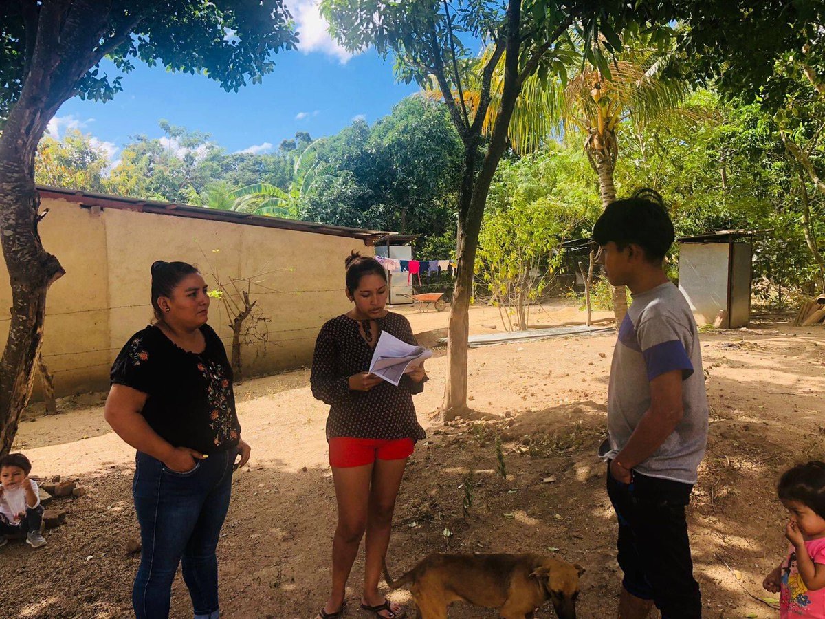 ClsNicaragua's tweet photo. #NuevaSegovia
Gobierno #Sandinista a través del #MIFAM continua llevando a cabo presentación de la cartilla "Adolescentes y Jóvenes valientes en tiempos de esperanzas y Paz" a Jóvenes del municipio de #Mozonte.
#PuebloAlegreYUnido
#DiciembreAlegriasFamiliares https://t.co/jsi353rTNG
